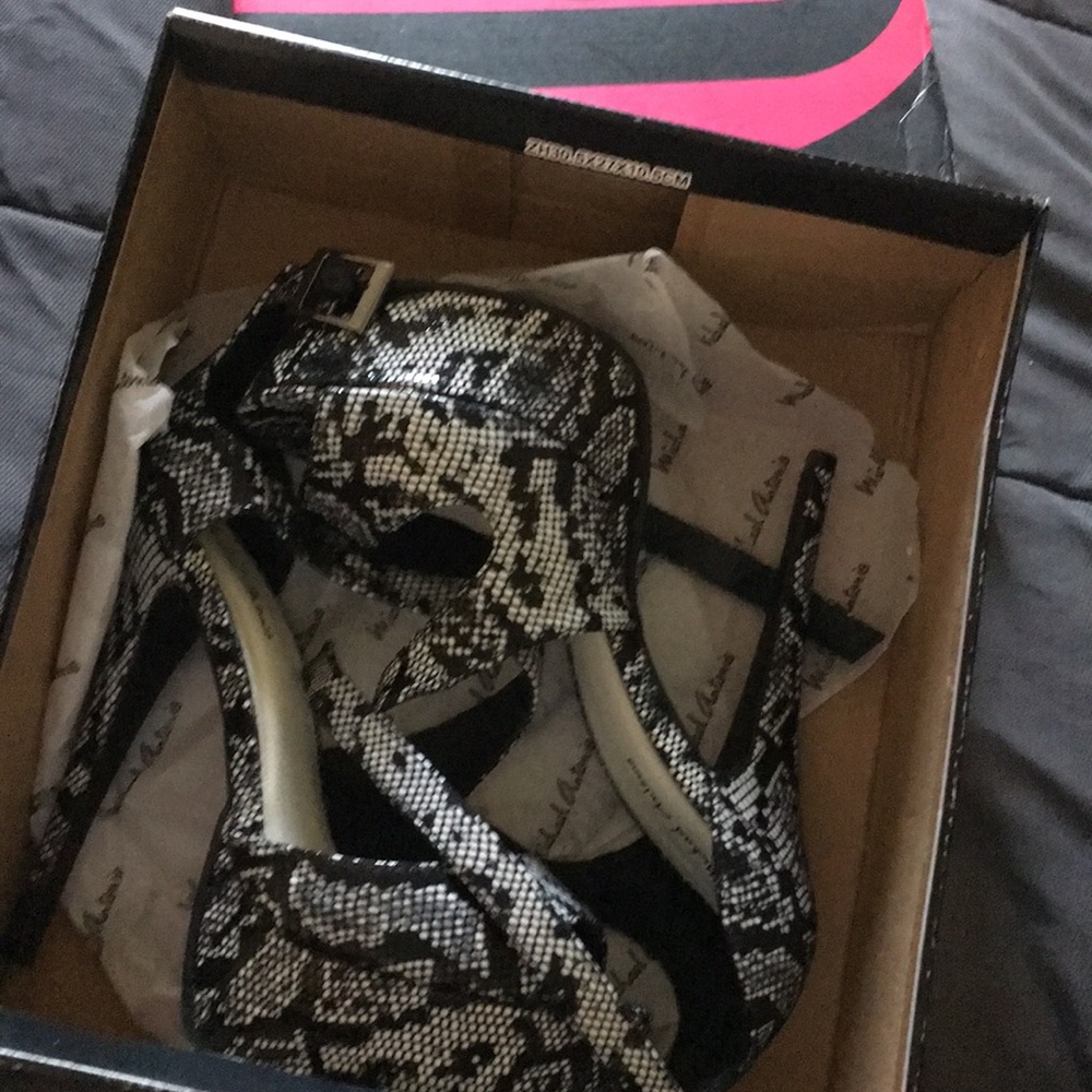 Michael Antonio heels